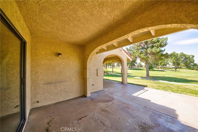 17998 Pebble Beach, Victorville, CA 92395