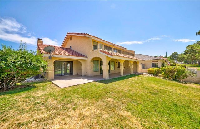 17998 Pebble Beach, Victorville, CA 92395
