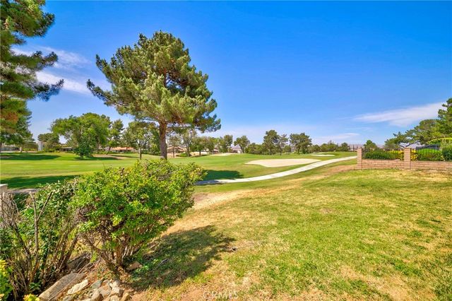 17998 Pebble Beach, Victorville, CA 92395