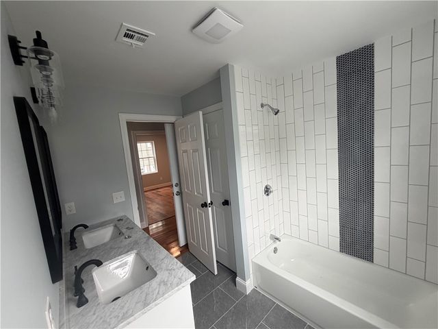 24 Hymer Street 1, Providence, RI 02908