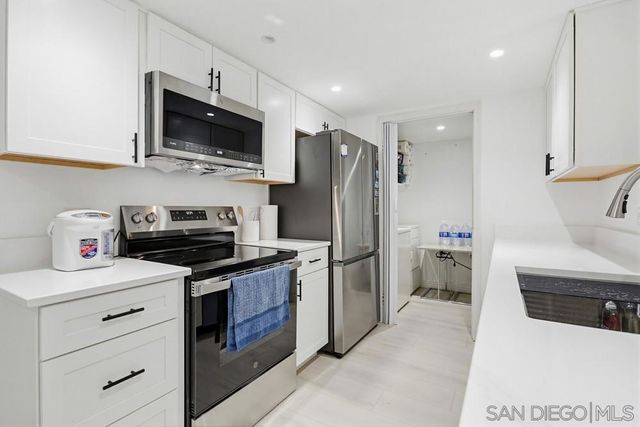 12023 Alta Carmel Ct 253, San Diego, CA 92128