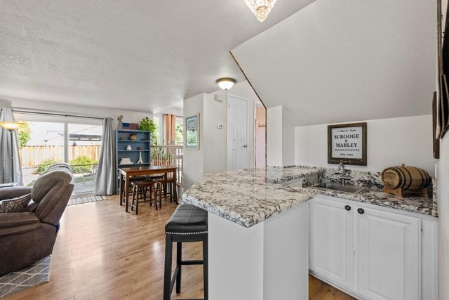 441 Tierra Del Sol, Hollister, CA 95023