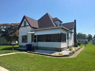 448 N 7th Street, Mitchell, IN 47446