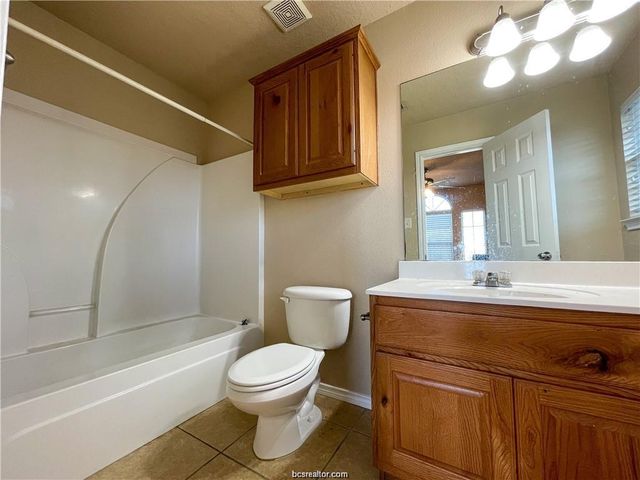 2336 Autumn Chase, College Station, TX 77840