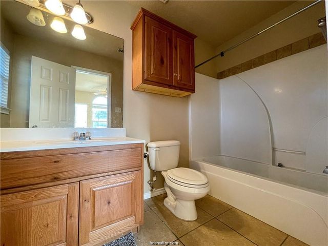 2336 Autumn Chase, College Station, TX 77840