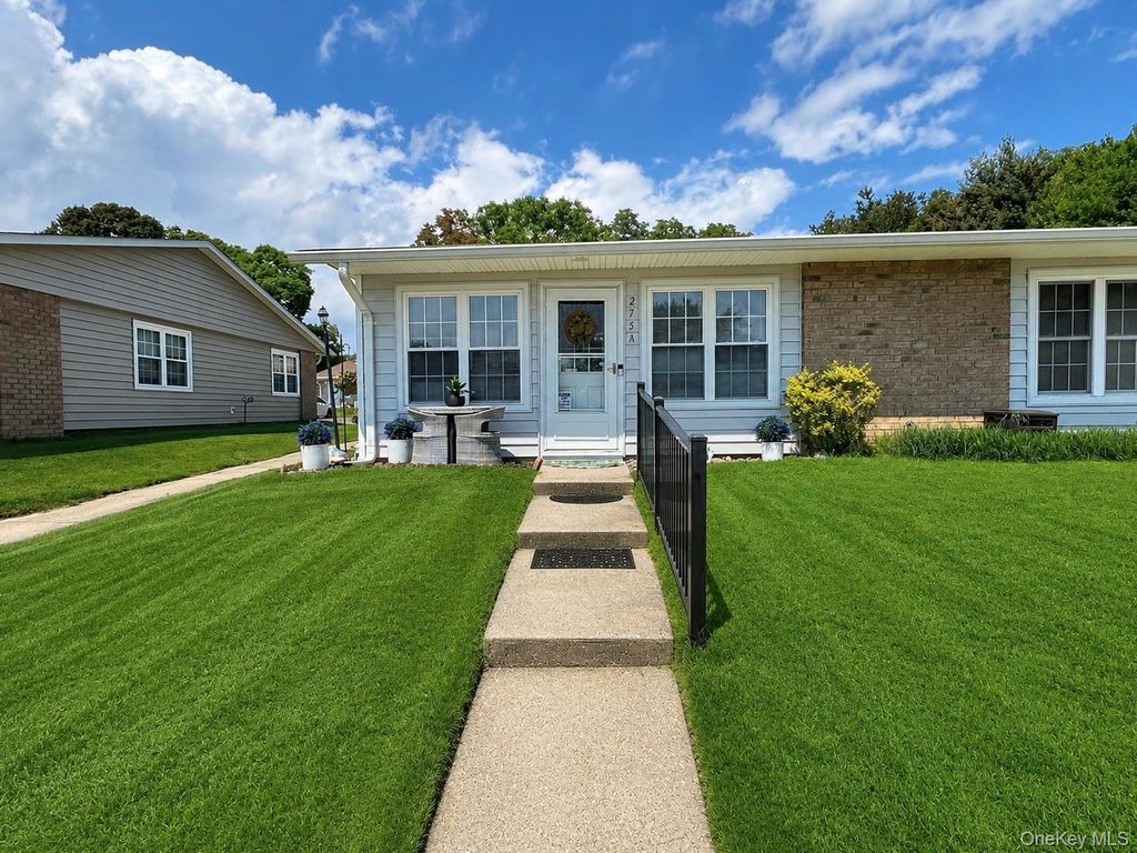 275 Berwick Court A, Ridge, NY 11961