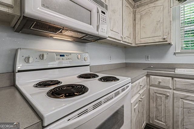 130 Orchard Way SE, Calhoun, GA 30701