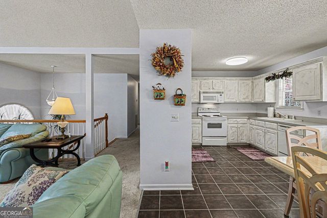 130 Orchard Way SE, Calhoun, GA 30701