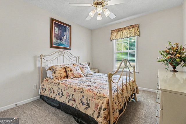 130 Orchard Way SE, Calhoun, GA 30701