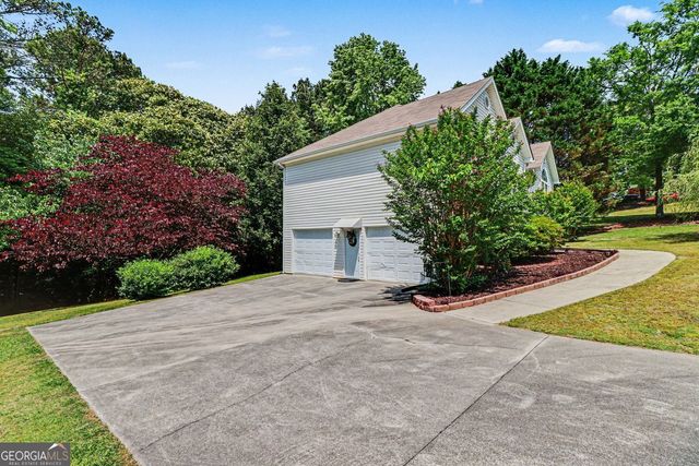 130 Orchard Way SE, Calhoun, GA 30701