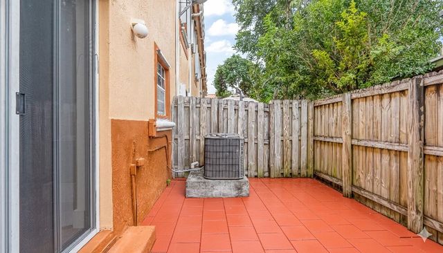 2314 Johnson Street 20C, Hollywood, FL 33020