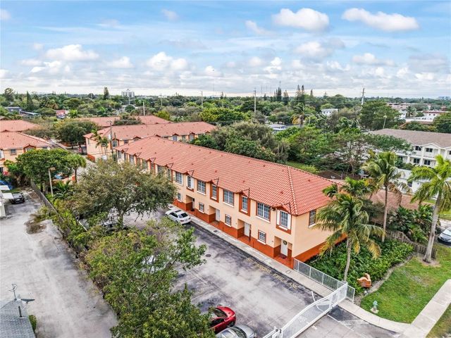 2314 Johnson Street 20C, Hollywood, FL 33020