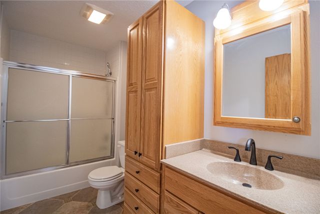 2050 Sky View Drive, Marion, IA 52302