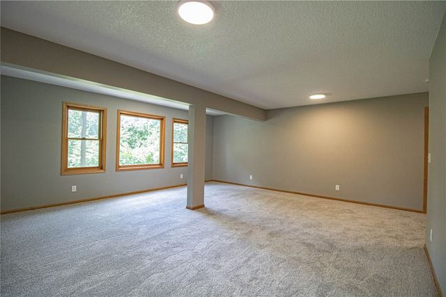 2050 Sky View Drive, Marion, IA 52302
