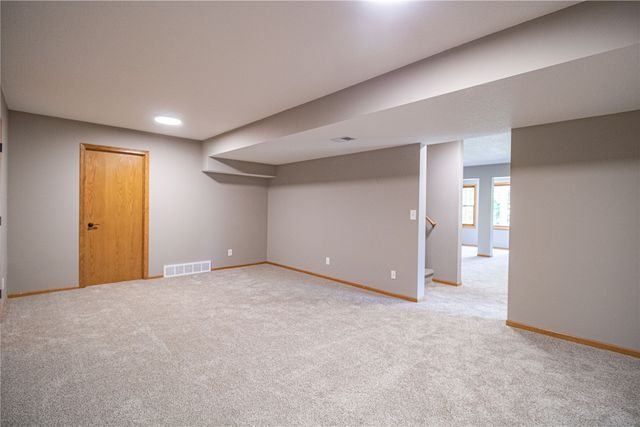 2050 Sky View Drive, Marion, IA 52302