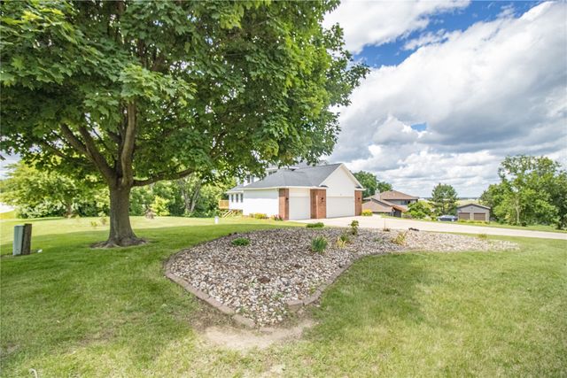 2050 Sky View Drive, Marion, IA 52302
