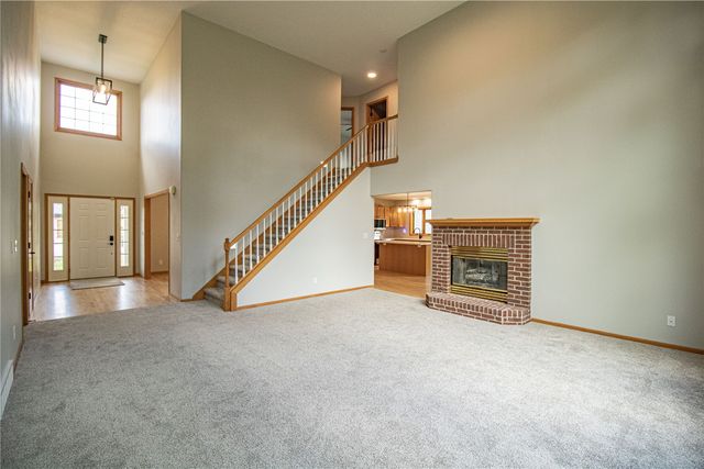 2050 Sky View Drive, Marion, IA 52302