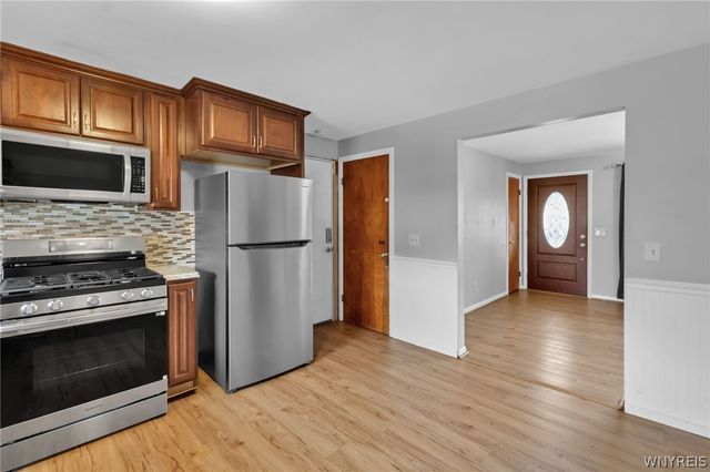 275 North Willowlawn Parkway, Cheektowaga, NY 14206