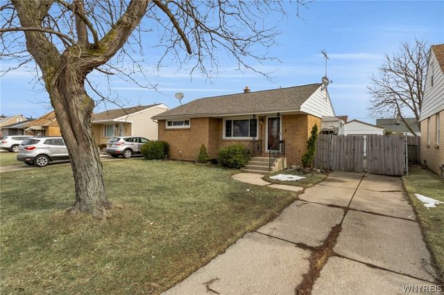275 North Willowlawn Parkway, Cheektowaga, NY 14206