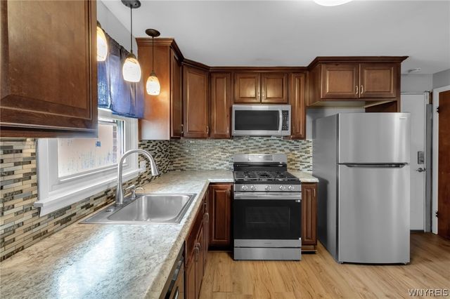 275 North Willowlawn Parkway, Cheektowaga, NY 14206