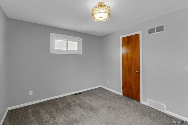 275 North Willowlawn Parkway, Cheektowaga, NY 14206