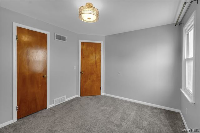 275 North Willowlawn Parkway, Cheektowaga, NY 14206