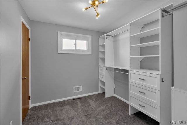 275 North Willowlawn Parkway, Cheektowaga, NY 14206