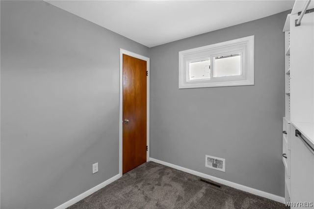 275 North Willowlawn Parkway, Cheektowaga, NY 14206