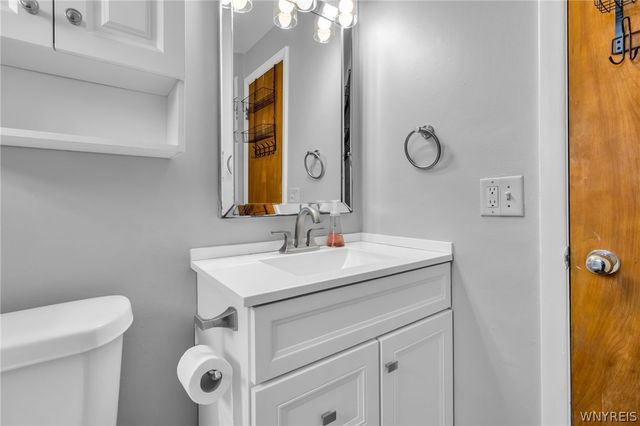 275 North Willowlawn Parkway, Cheektowaga, NY 14206