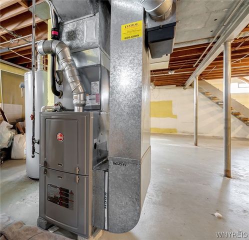 275 North Willowlawn Parkway, Cheektowaga, NY 14206