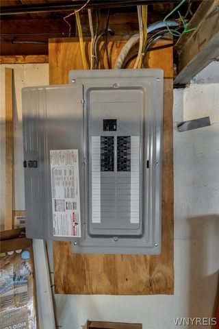 275 North Willowlawn Parkway, Cheektowaga, NY 14206