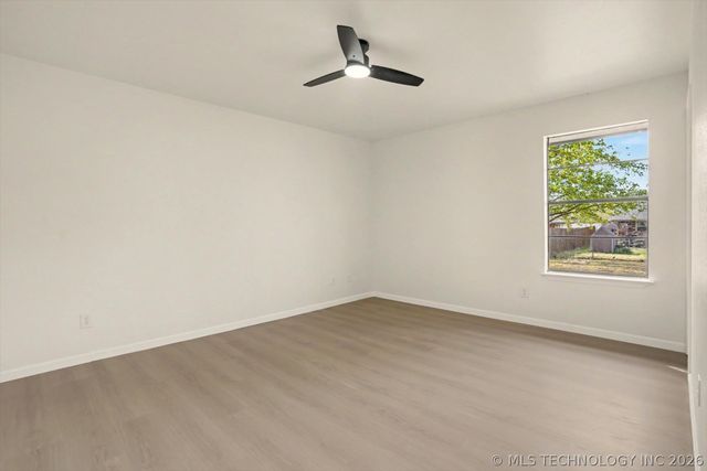 119 W Roanoke Street N, Broken Arrow, OK 74011