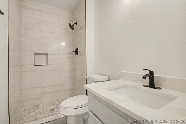 119 W Roanoke Street N, Broken Arrow, OK 74011