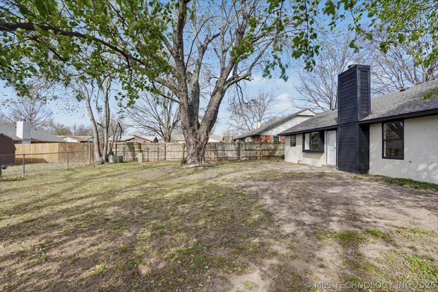 119 W Roanoke Street N, Broken Arrow, OK 74011