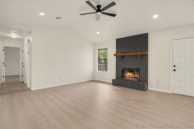 119 W Roanoke Street N, Broken Arrow, OK 74011