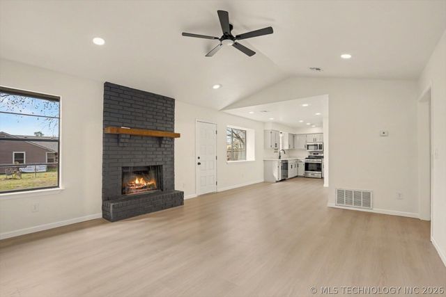 119 W Roanoke Street N, Broken Arrow, OK 74011