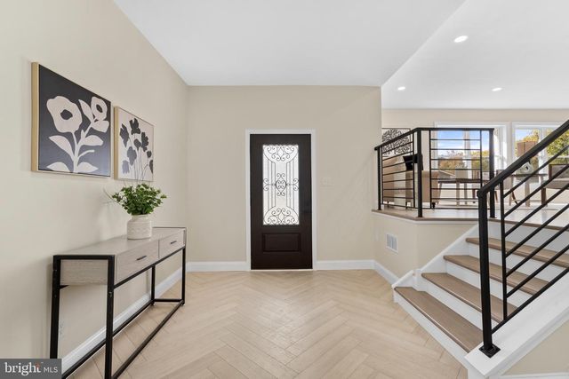 120 CANTERBURY RD, Mount Laurel, NJ 08054