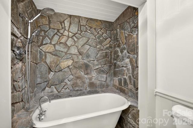 1415 McRary Creek Road, Lenoir, NC 28645