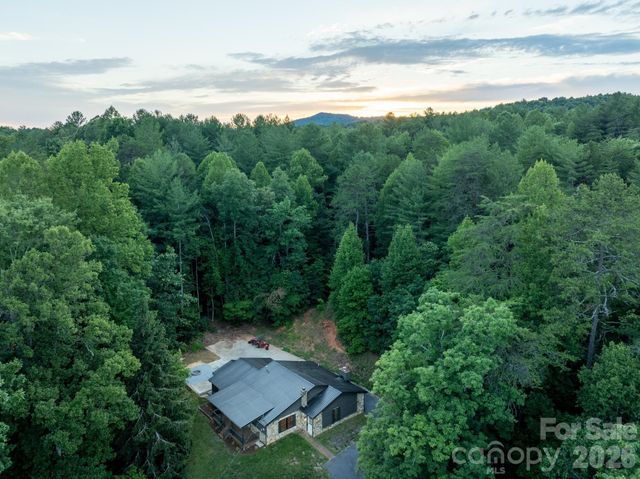 1415 McRary Creek Road, Lenoir, NC 28645