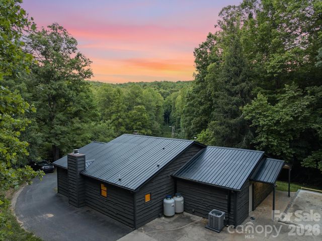 1415 McRary Creek Road, Lenoir, NC 28645