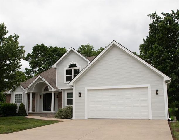 1207 N Glenview Street, Independence, MO 64056