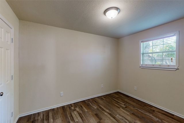 4413 Vermont Avenue B, Fort Worth, TX 76115