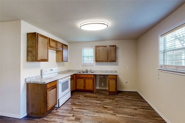 4413 Vermont Avenue B, Fort Worth, TX 76115