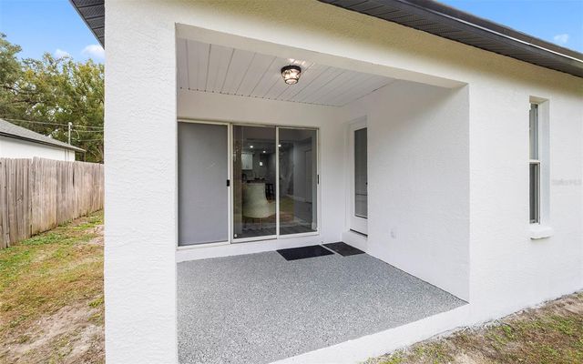 212 2ND AVENUE SE, Lutz, FL 33549