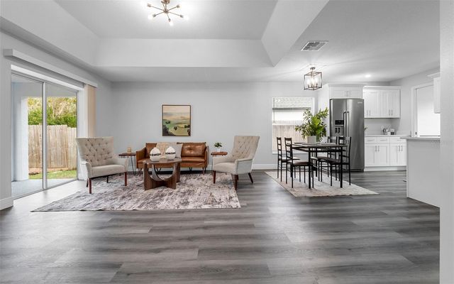 212 2ND AVENUE SE, Lutz, FL 33549