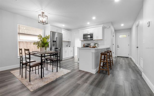 212 2ND AVENUE SE, Lutz, FL 33549