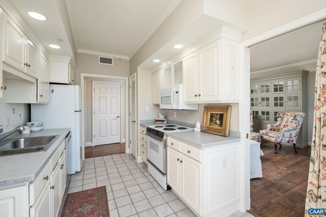 500 Crestwood Dr Unit 2403, Charlottesville, VA 22903