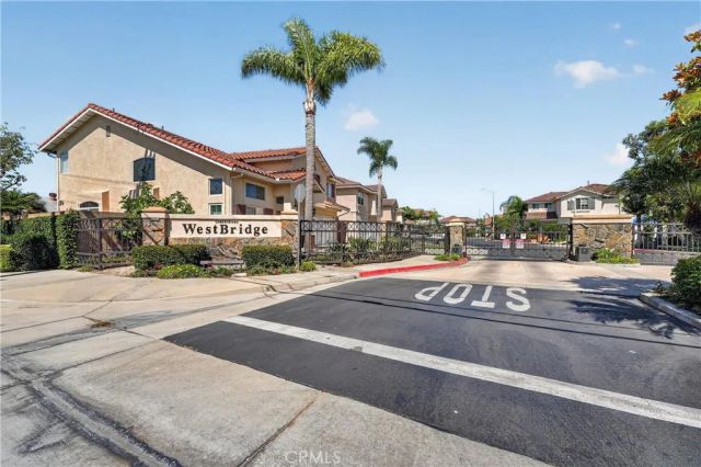13694 Eastbridge, Westminster, CA 92683