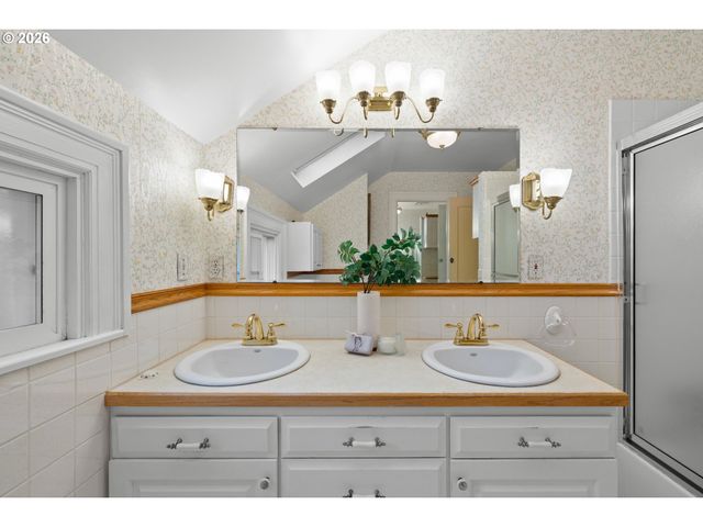 3025 Ne 17TH Ave, Portland, OR 97212