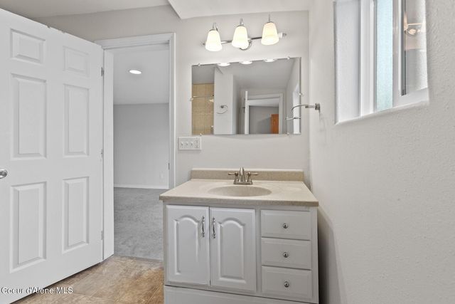 914 N 6th St, Coeur D'alene, ID 83814